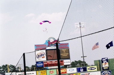 Parachutest