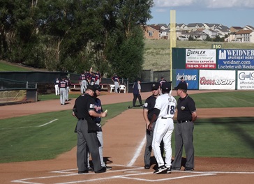 3 umps